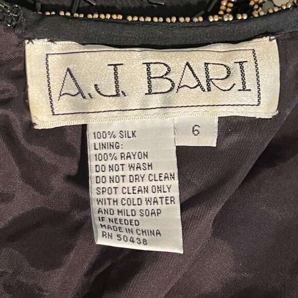 Vintage A.J. Bari Black 100% Silk Beaded Cocktail Dress W/ Gold Sequins Sz 6 - Picture 2 of 11